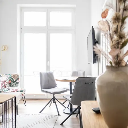 Johouse 4 Apartment *